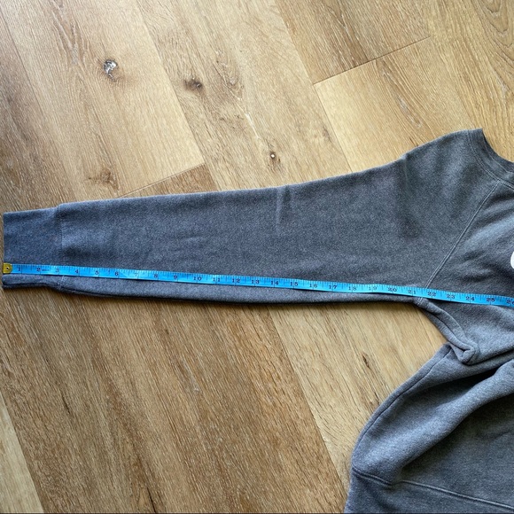 Barre Hair Don’t Care Script Slouchy Sweatshirt. Designed by Sculpt Barre - Picture 10 of 10